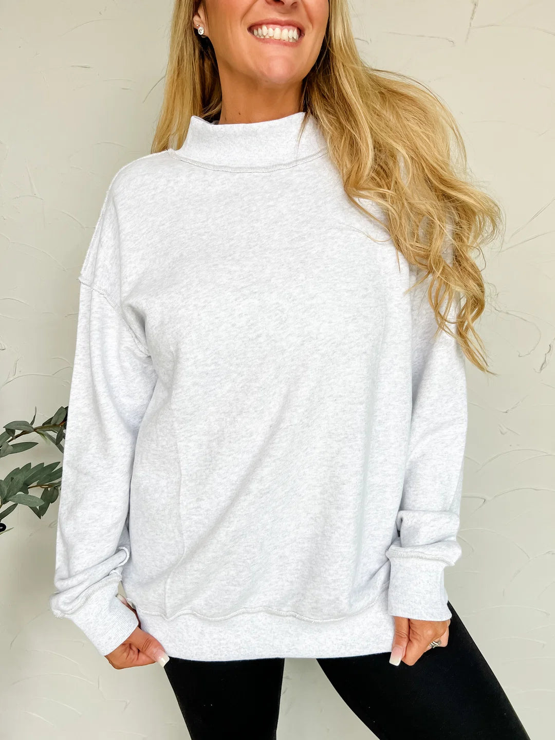 OVERSIZED MOCK NECK SWEATSHIRT