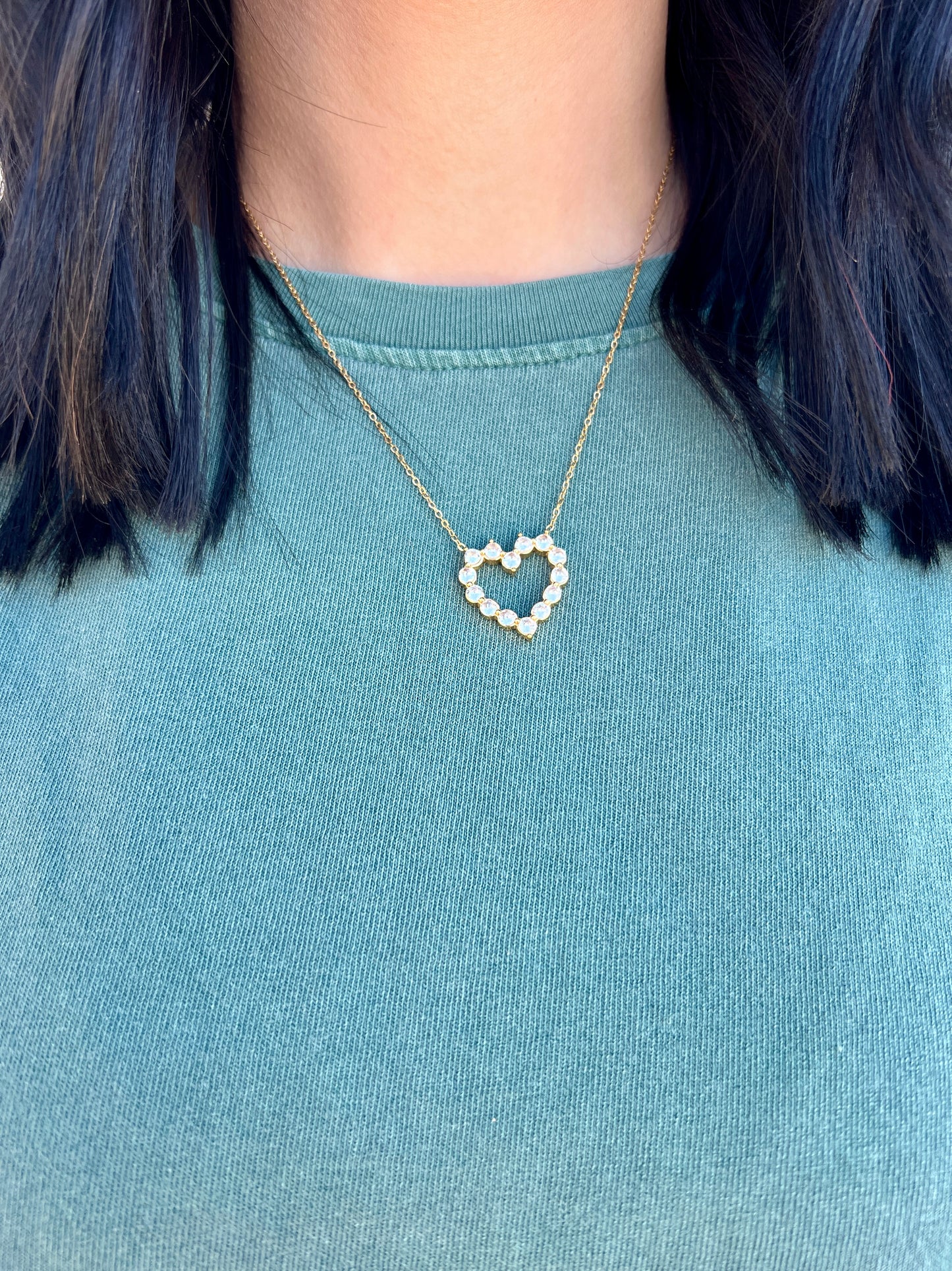 GOLD DIAMOND HEART NECKLACE