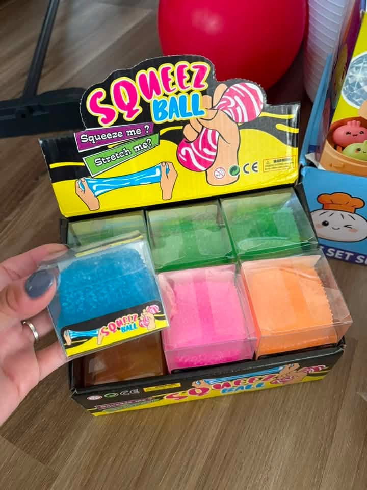TEXTURED CUBE SQUISHY