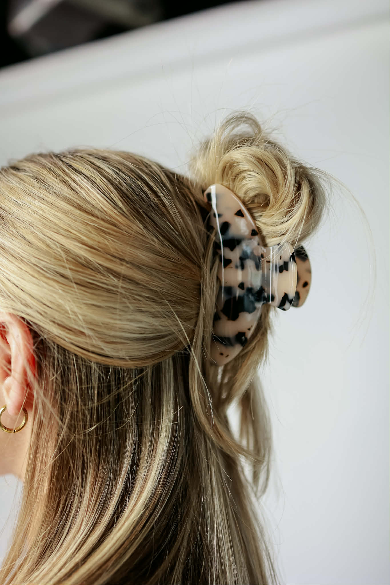 CRESCENT CLIPS