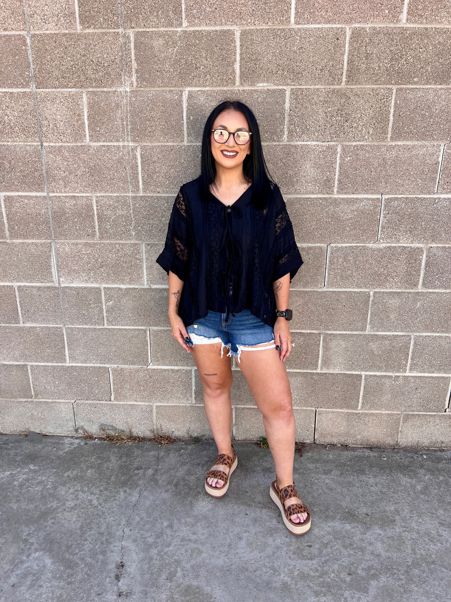 OVERSIZED FRONT TIE LACE TOPS