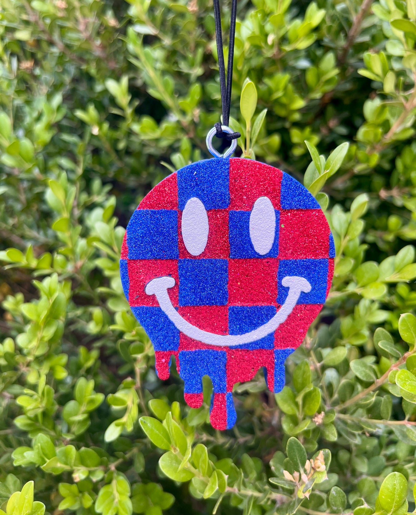 CHECKERED DRIP SMILEY FRESHIE