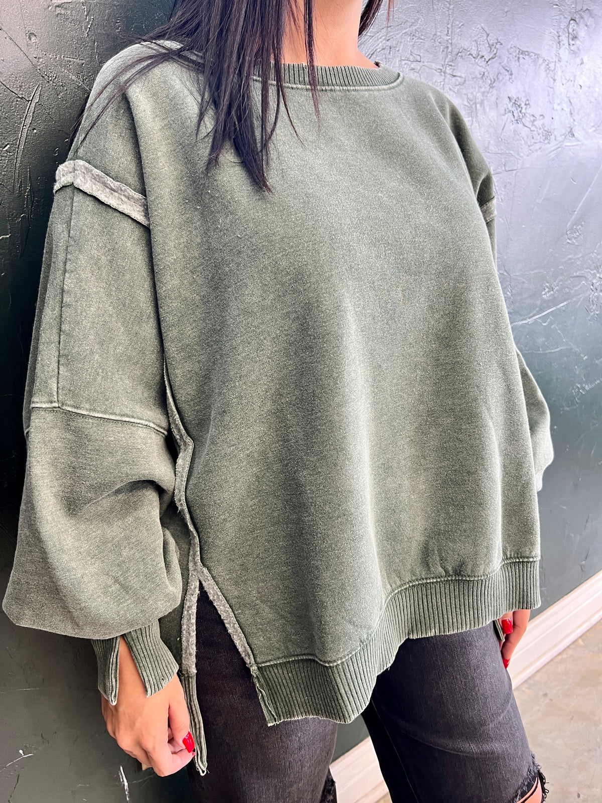 OVERSIZED ACID WASH BATWING SWEATSHIRTS