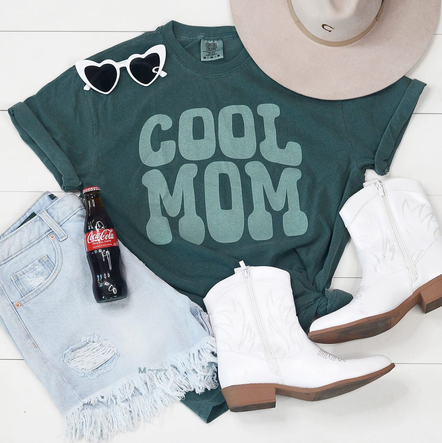 COOL MOM TEE