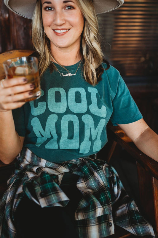 COOL MOM TEE
